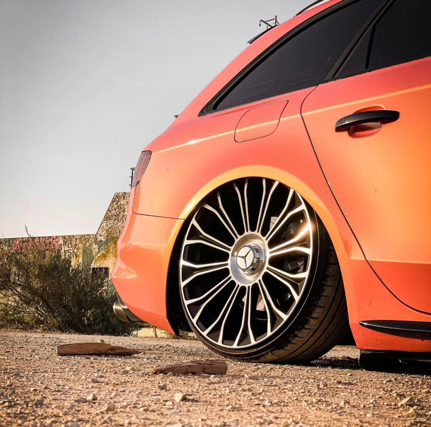 Audi Avant Coral